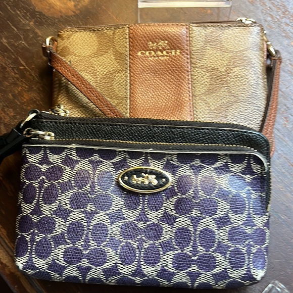 Coach Wristlet Khaki/Saddle Signature PV.  Coach Wristlet in Blue Midnight. - Picture 5 of 5